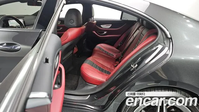 Mercedes-Benz CLS-Class — Фото автомобиля 11