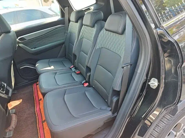 Geely Haoyue L — Фото автомобиля 16
