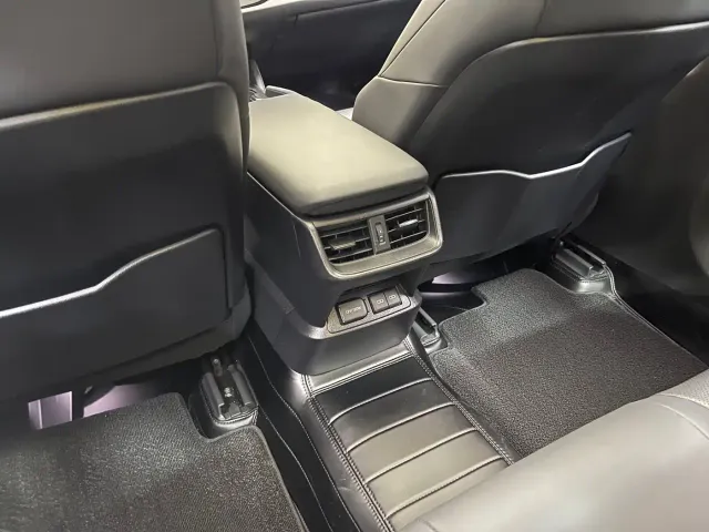 Lexus ES — Фото автомобиля 24