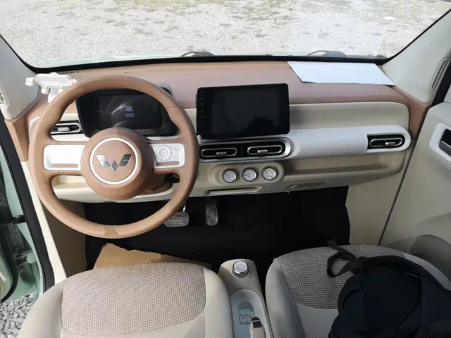 Wuling Hongguang Mini EV — Фото автомобиля 9