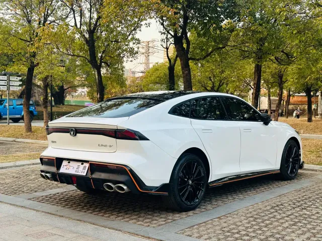 Changan UNI-V — Фото автомобиля 7