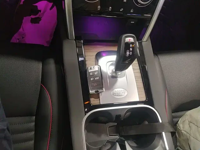 Land Rover Discovery Sport — Фото автомобиля 13