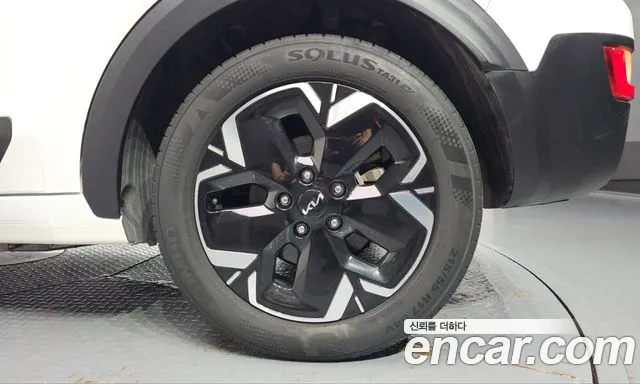 Kia Niro — Фото автомобиля 6