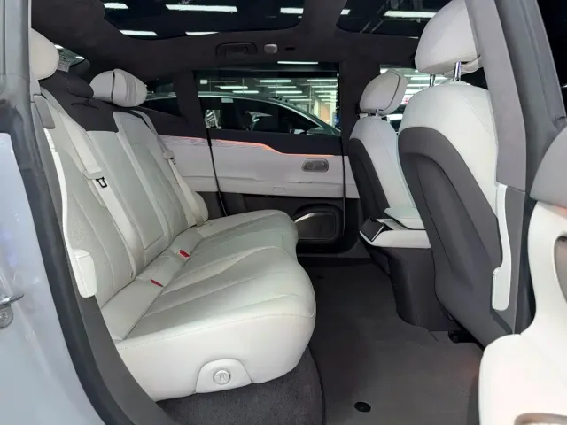 NIO NIO ET7 2022 75kWh — Фото автомобиля 11