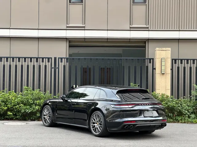 Porsche Panamera — Фото автомобиля 6