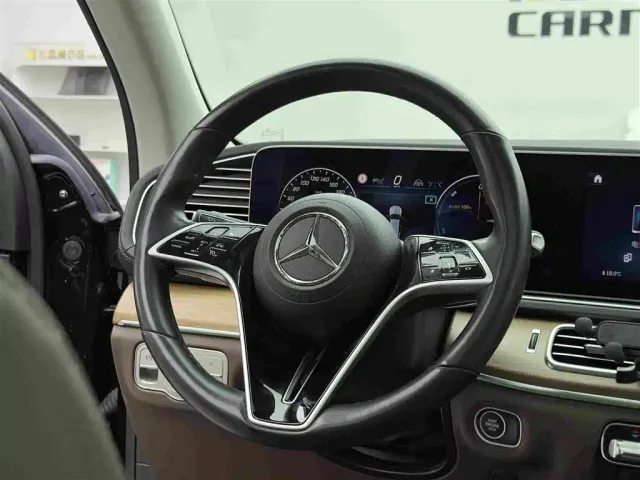 Mercedes-Benz GLE-Class — Фото автомобиля 14