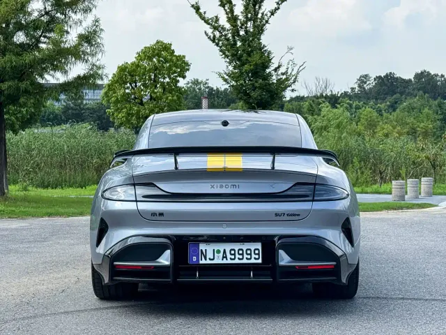 Xiaomi SU7 Ultra — Фото автомобиля 7