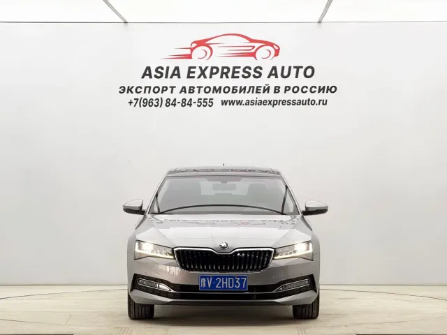 Skoda Superb — Фото автомобиля 2