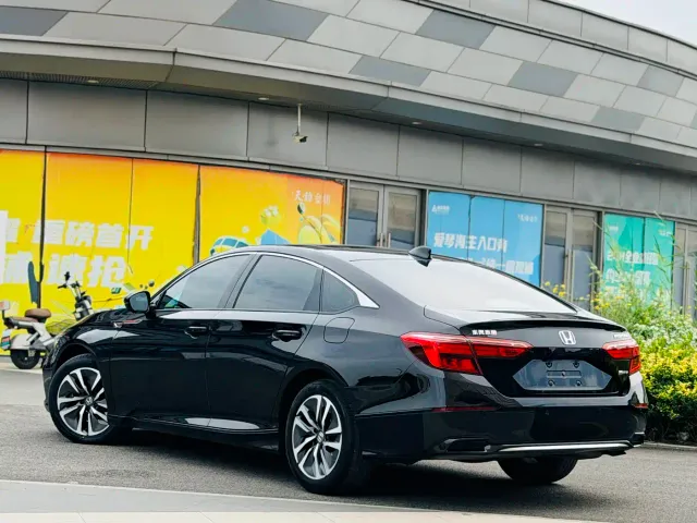 Honda Inspire — Фото автомобиля 4