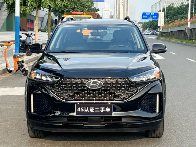 Hyundai ix35 — Фото автомобиля 3