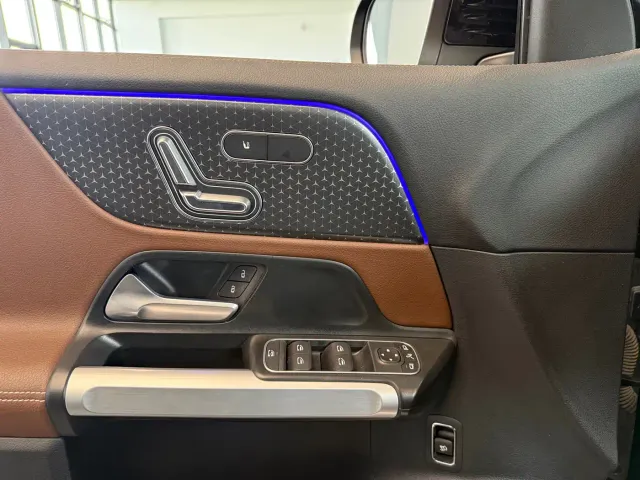 Mercedes-Benz EQB — Фото автомобиля 11