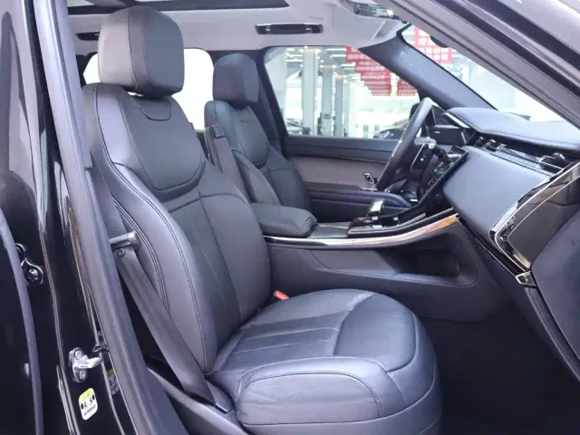 Land Rover Range Rover Sport — Фото автомобиля 21