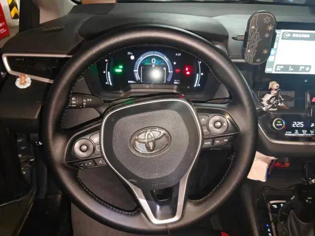 Toyota Corolla — Фото автомобиля 11