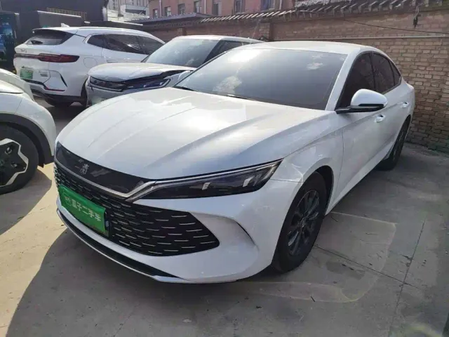 Фотография автомобиля — BYD Qin L
