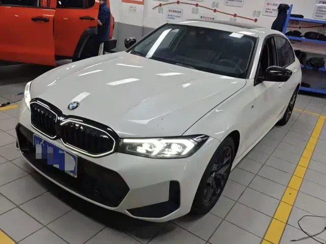 Фотография автомобиля — BMW 3 Series