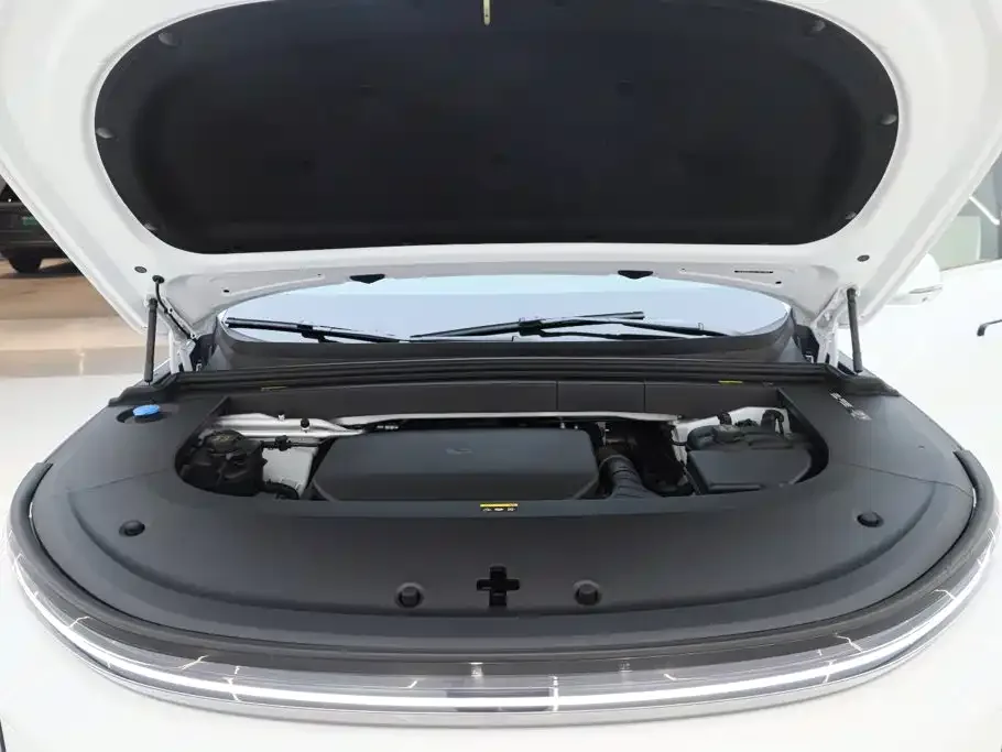 Li Auto Li Auto L6 2025 Max Smart Renewal Edition — Фото автомобиля 26
