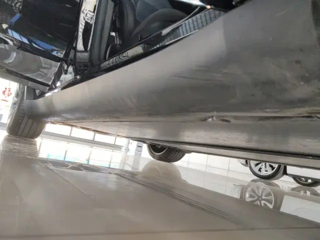 Tesla Model Y — Фото автомобиля 20