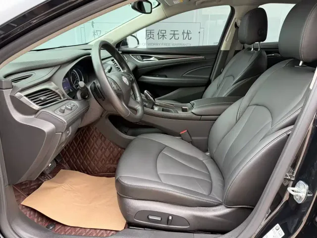 Buick LaCrosse — Фото автомобиля 4