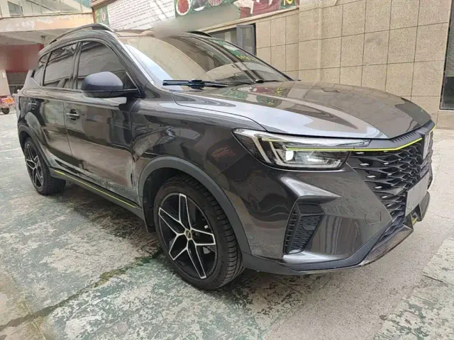 Roewe RX5 — Фото автомобиля 3