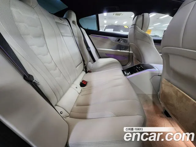 BMW 8-Series — Фото автомобиля 19