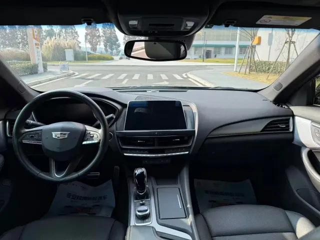 Cadillac CT5 — Фото автомобиля 4