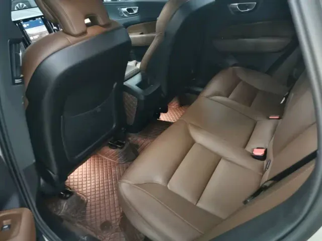 Volvo XC60 — Фото автомобиля 16