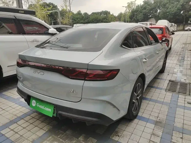 BYD Qin L — Фото автомобиля 6