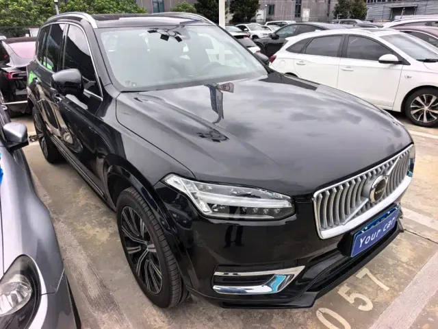 Volvo XC90 — Фото автомобиля 3