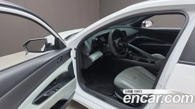 Hyundai Avante CN7 — Фото автомобиля 15