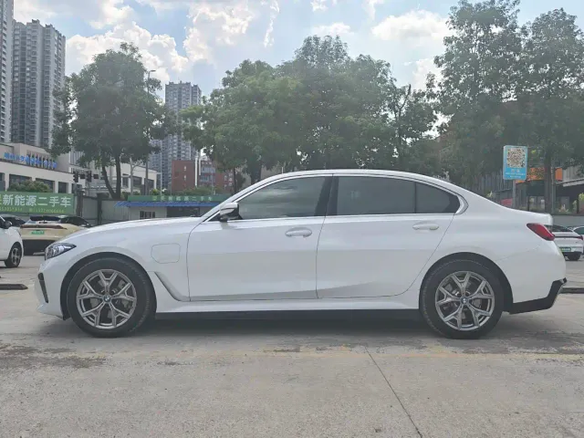 BMW i3 — Фото автомобиля 3
