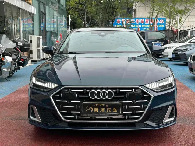 Audi A7L — Фото автомобиля 2