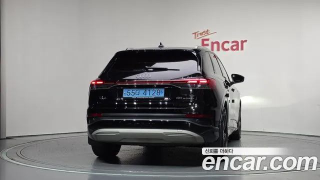 Audi Q4 e-tron F4 — Фото автомобиля 4