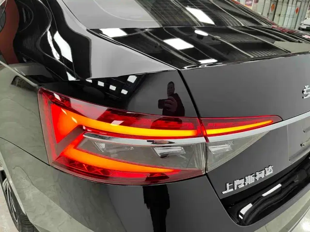Skoda Superb — Фото автомобиля 25