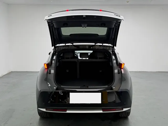 Lynk & Co Z20 — Фото автомобиля 4