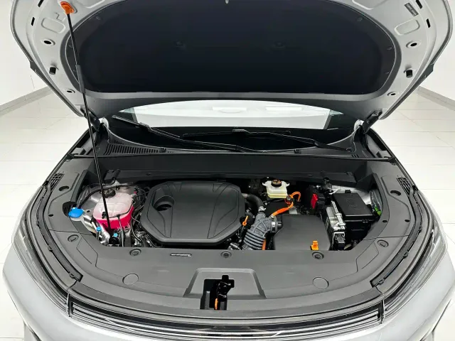 Geely Galaxy Starship 7 EM-i — Фото автомобиля 18