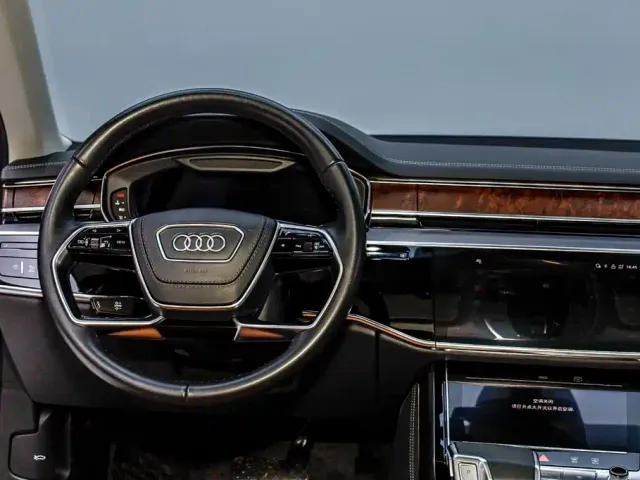 Audi A8 — Фото автомобиля 22
