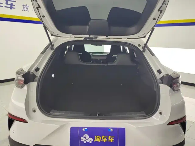 Changan UNI-T — Фото автомобиля 4