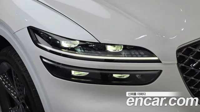 Genesis GV70 2.5T Бензин AWD — Фото автомобиля 18