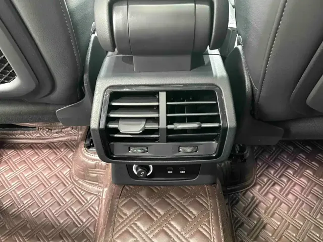 Audi Q3 — Фото автомобиля 11