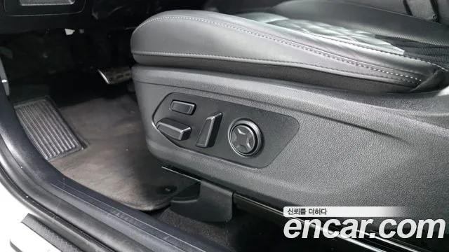 Kia Sorento Sorento 4-е поколение Бензин 2.5T 2WD — Фото автомобиля 28
