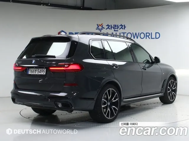 BMW X7 xDrive 40i M Sport Онлайн Exclusive Edition 6 мест — Фото автомобиля 2