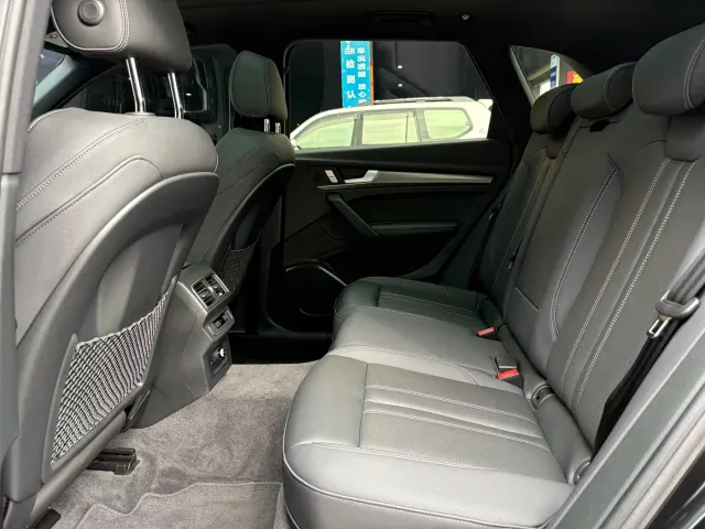 Audi Q5L — Фото автомобиля 13