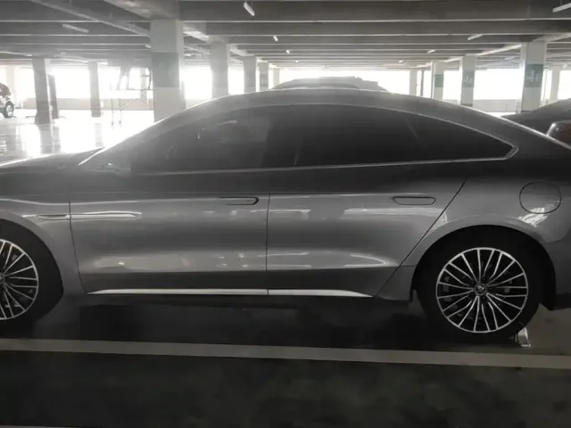 BYD Han — Фото автомобиля 5