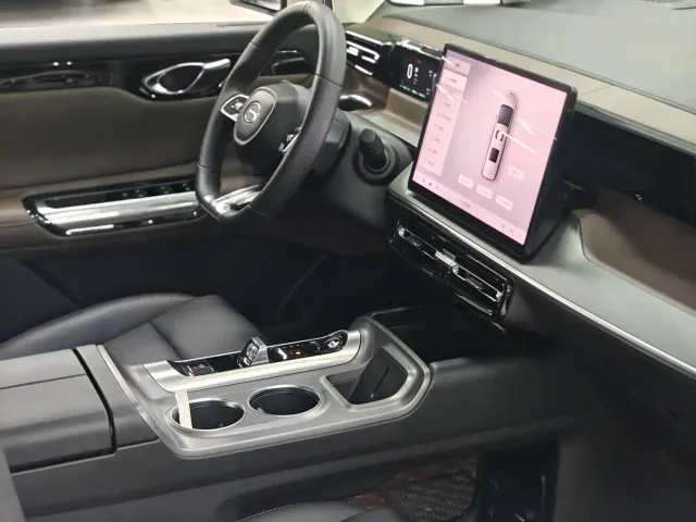 GAC Trumpchi E8 — Фото автомобиля 10