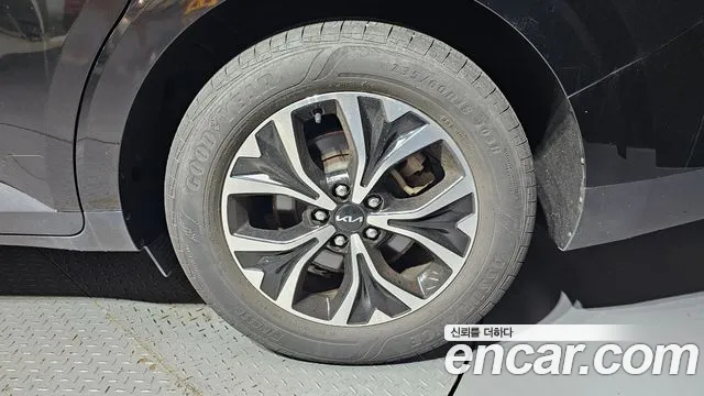 Kia Canival Carnival 4 поколение 9 мест Prestige — Фото автомобиля 20