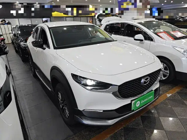 Mazda CX-30 EV — Фото автомобиля 3