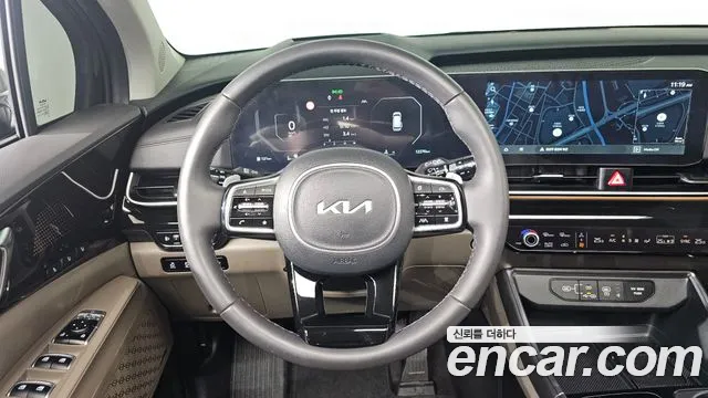 Kia Carnival Generation 4 — Фото автомобиля 17