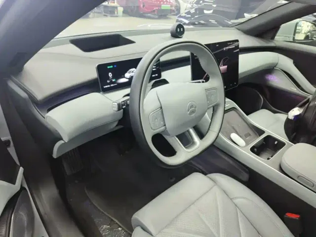 Nio ET5 Touring — Фото автомобиля 9