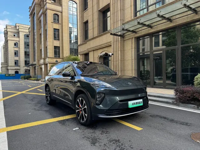 Nio ES8 — Фото автомобиля 3