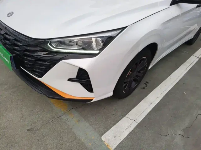 Dongfeng Yixuan — Фото автомобиля 17